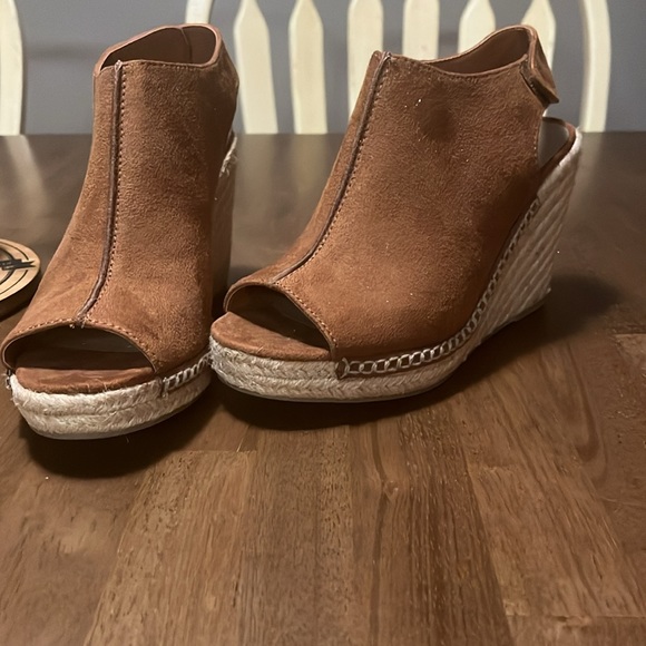 Suede wedges - Picture 4 of 4